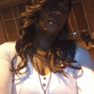 Meet your Posher, Amina